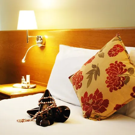 Tralee Benners Hotel Room photo